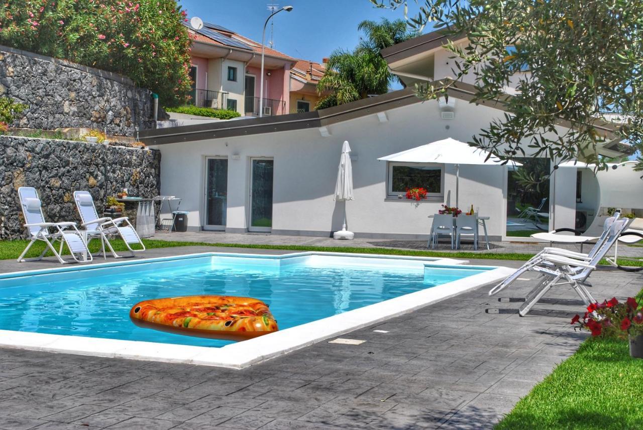 Villa Dedalisa By Holidayngo Ачиреале Экстерьер фото